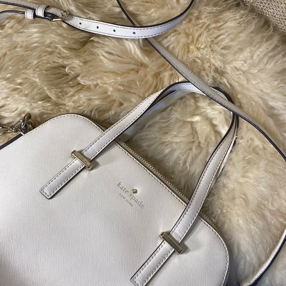 kate spade Handbags - Kate Spade white coated canvas/vinyl looks like leather purse handbag crossbody